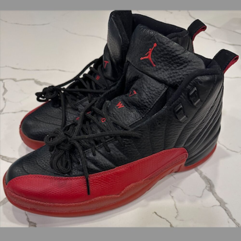 AIR JORDAN XII RETRO 12 (2003) FLU GAME MENS 11 NEW